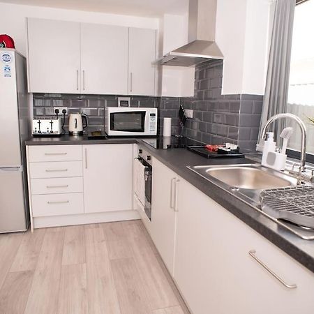 Maisy Lodge - Two Bed Lux Flat - Parking, Netflix, Wifi - Close To Blenheim Palace & Oxford - F2 Кидлингтън Екстериор снимка