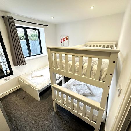 Maisy Lodge - Two Bed Lux Flat - Parking, Netflix, Wifi - Close To Blenheim Palace & Oxford - F2 Кидлингтън Екстериор снимка