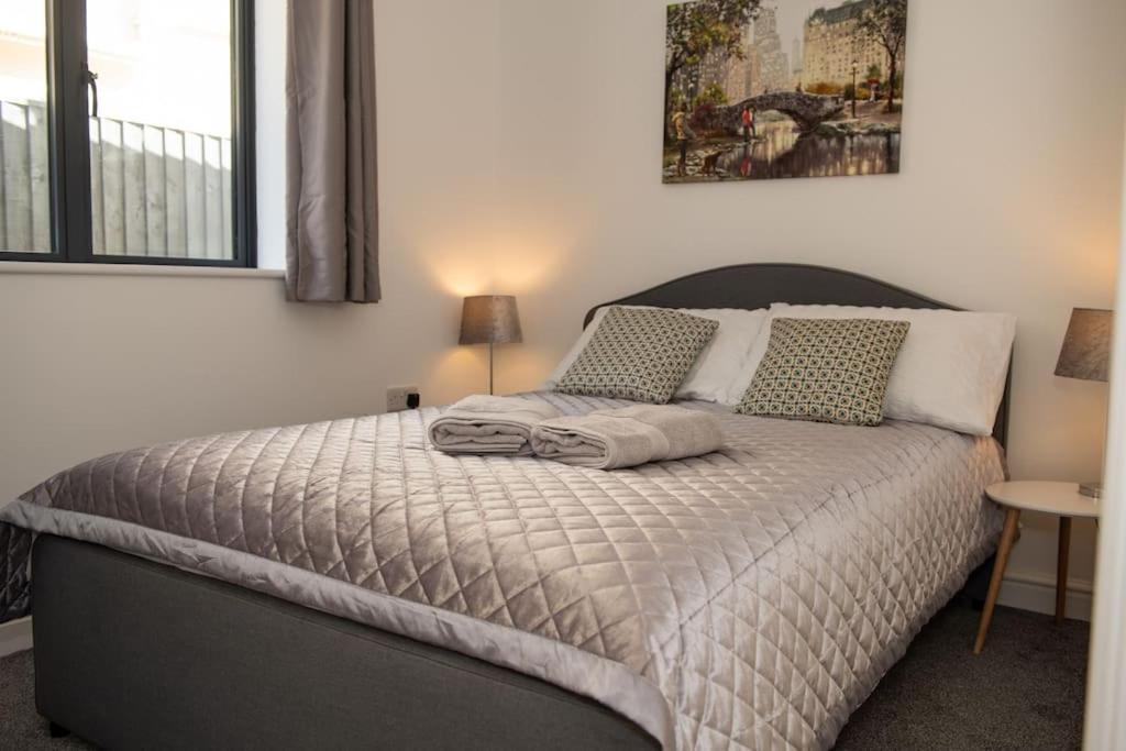 Maisy Lodge - Two Bed Lux Flat - Parking, Netflix, Wifi - Close To Blenheim Palace & Oxford - F2 Кидлингтън Екстериор снимка